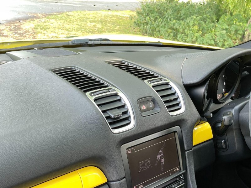 PORSCHE CAYMAN