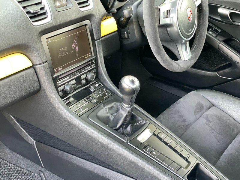 PORSCHE CAYMAN