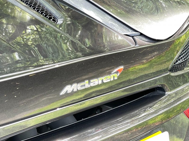MCLAREN 570S