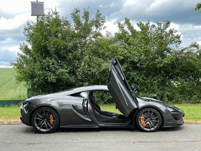 MCLAREN 570S