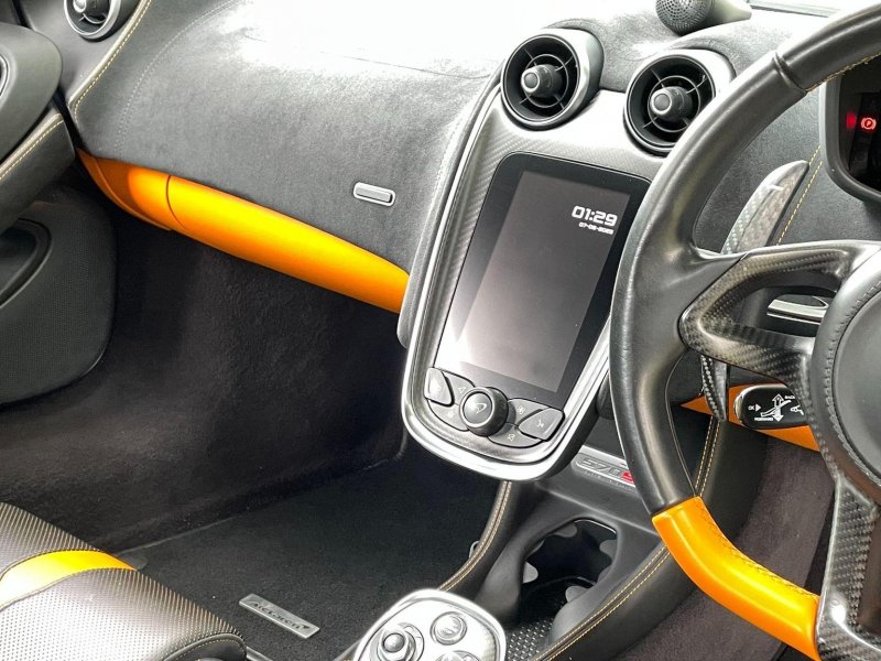 MCLAREN 570S