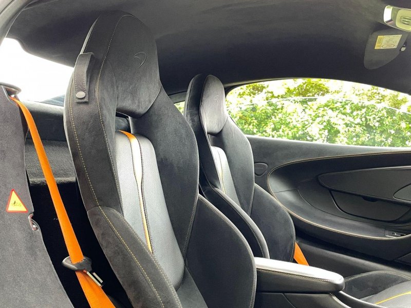 MCLAREN 570S