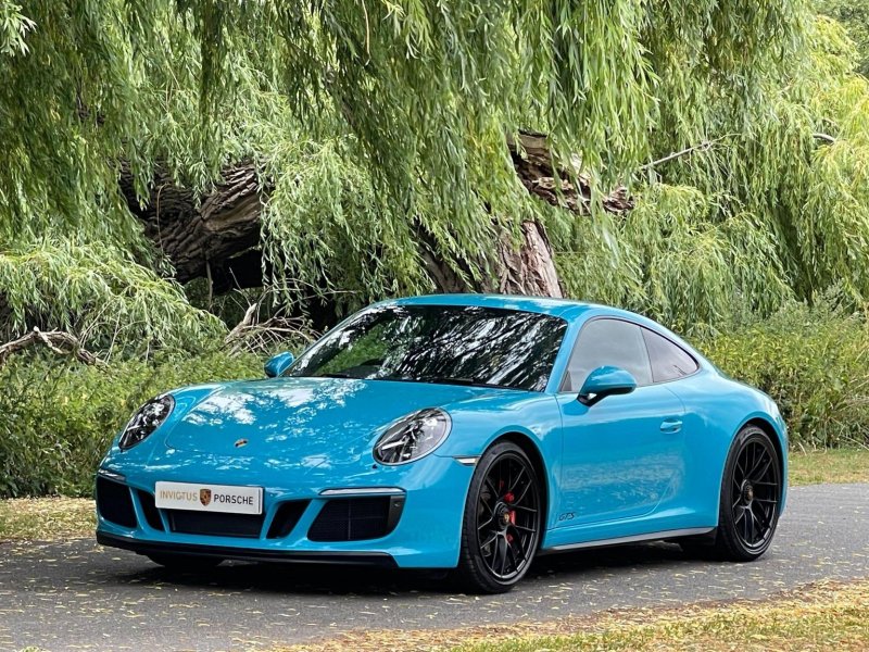PORSCHE 911