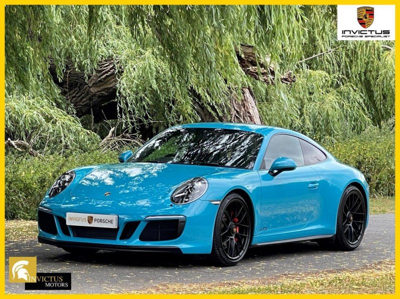 PORSCHE 911