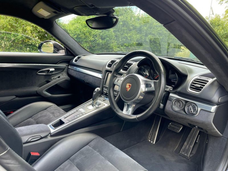 PORSCHE CAYMAN