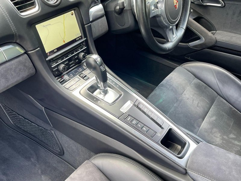 PORSCHE CAYMAN