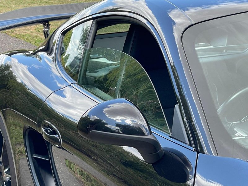 PORSCHE CAYMAN