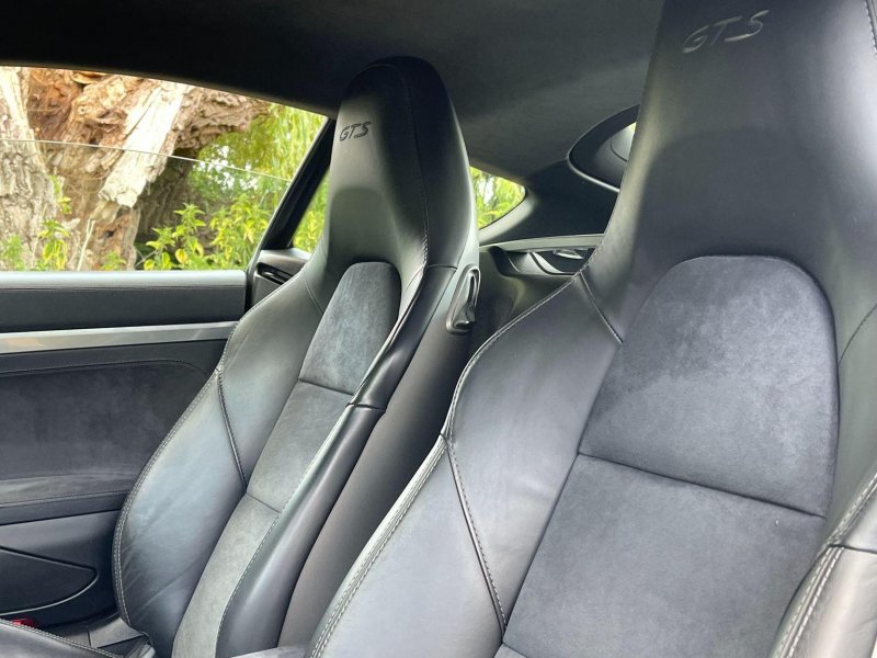 PORSCHE CAYMAN