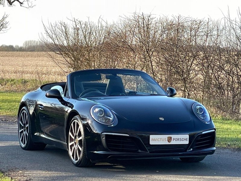 PORSCHE 911