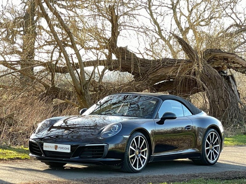 PORSCHE 911