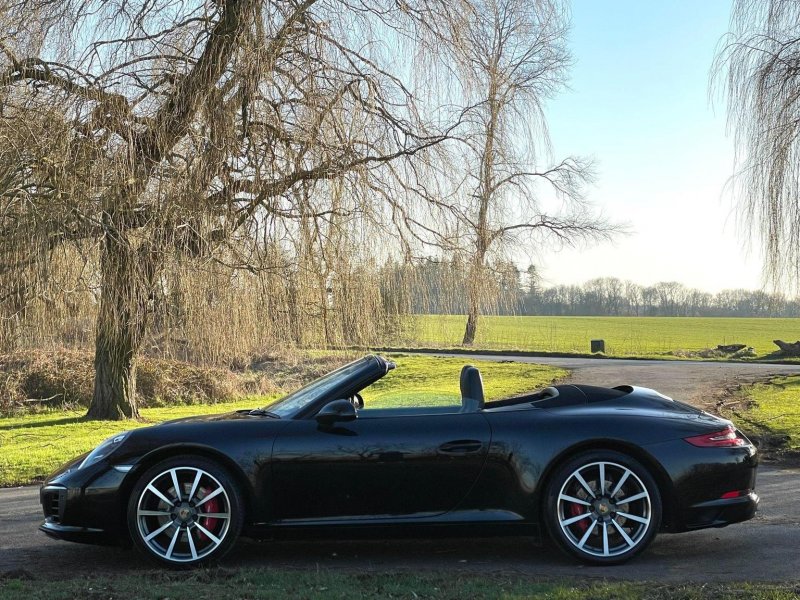PORSCHE 911