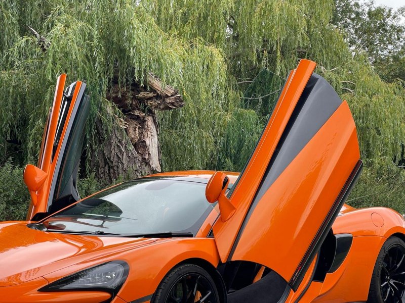 MCLAREN 570S