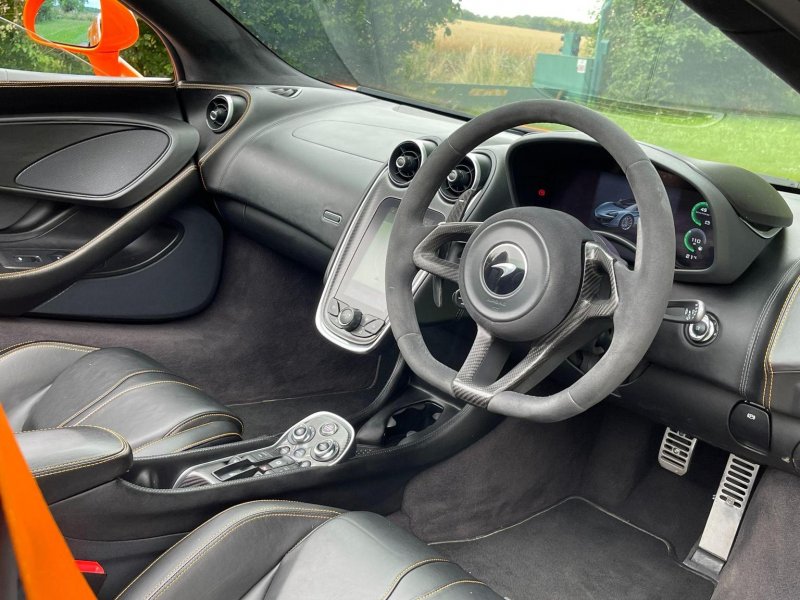 MCLAREN 570S