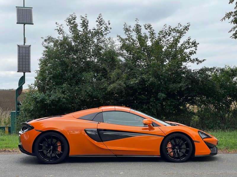 MCLAREN 570S