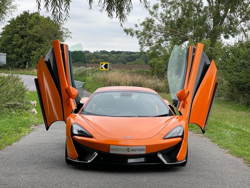 MCLAREN 570S