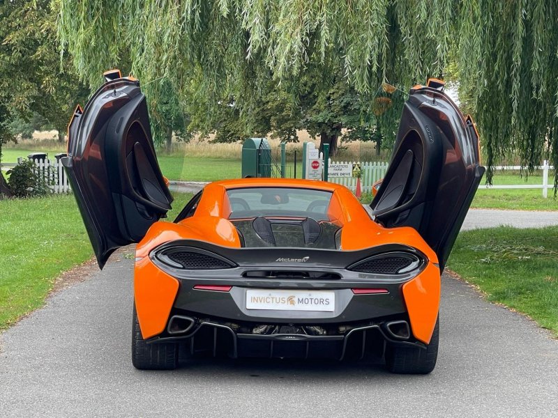MCLAREN 570S