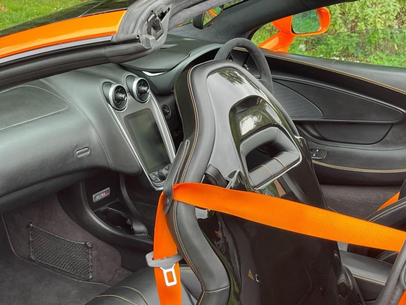 MCLAREN 570S
