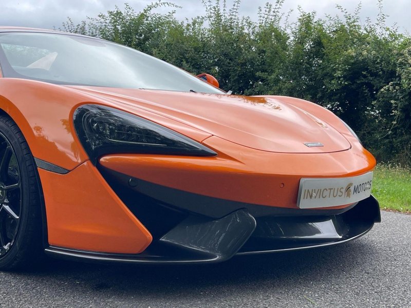 MCLAREN 570S