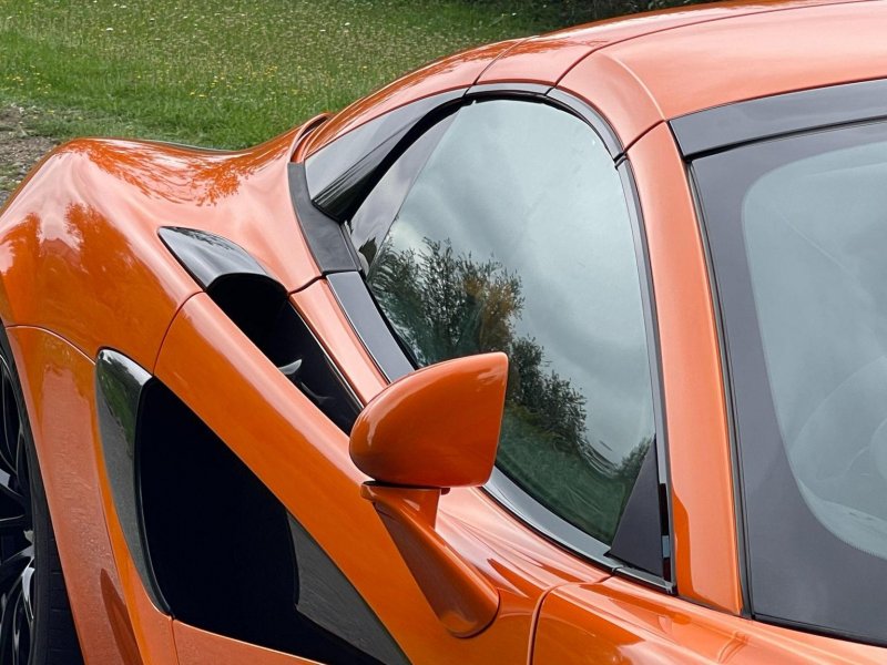 MCLAREN 570S
