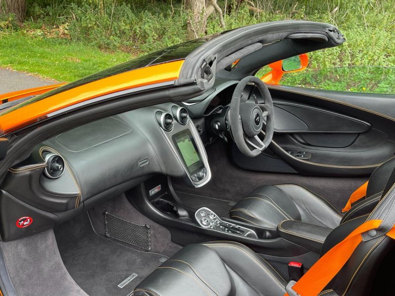 MCLAREN 570S