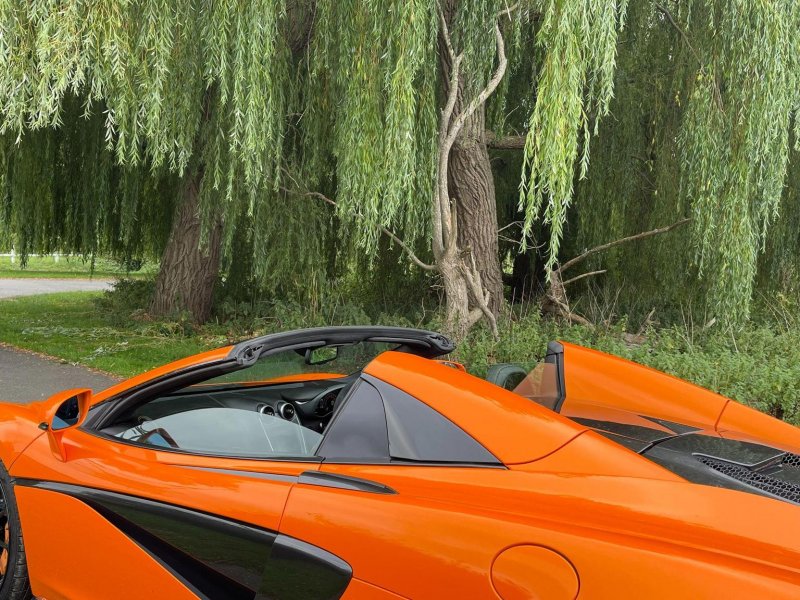 MCLAREN 570S