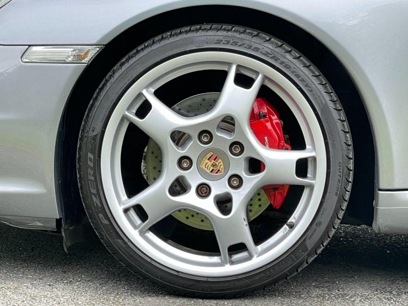 PORSCHE 911
